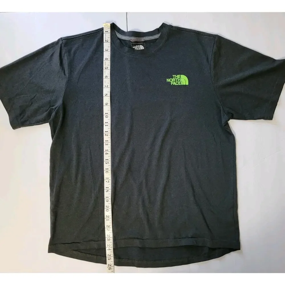 The North Face Mens M Active Fit Outdoors Flash Dry Workout Short Sleeve Shirt